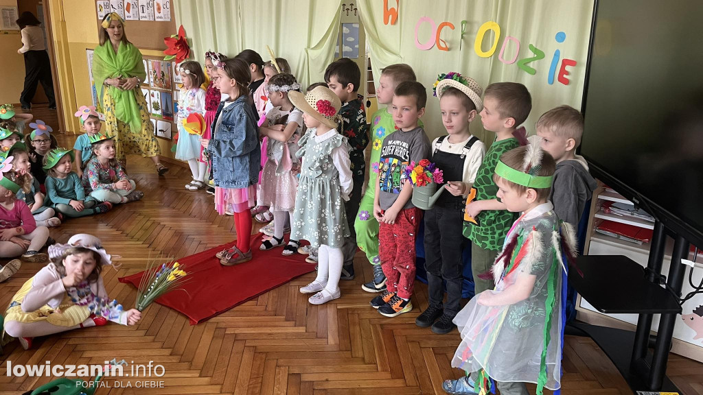 Wyjątkowy pokaz mody wiosennej w Przedszkolu Pszczółka Maja w Łowiczu