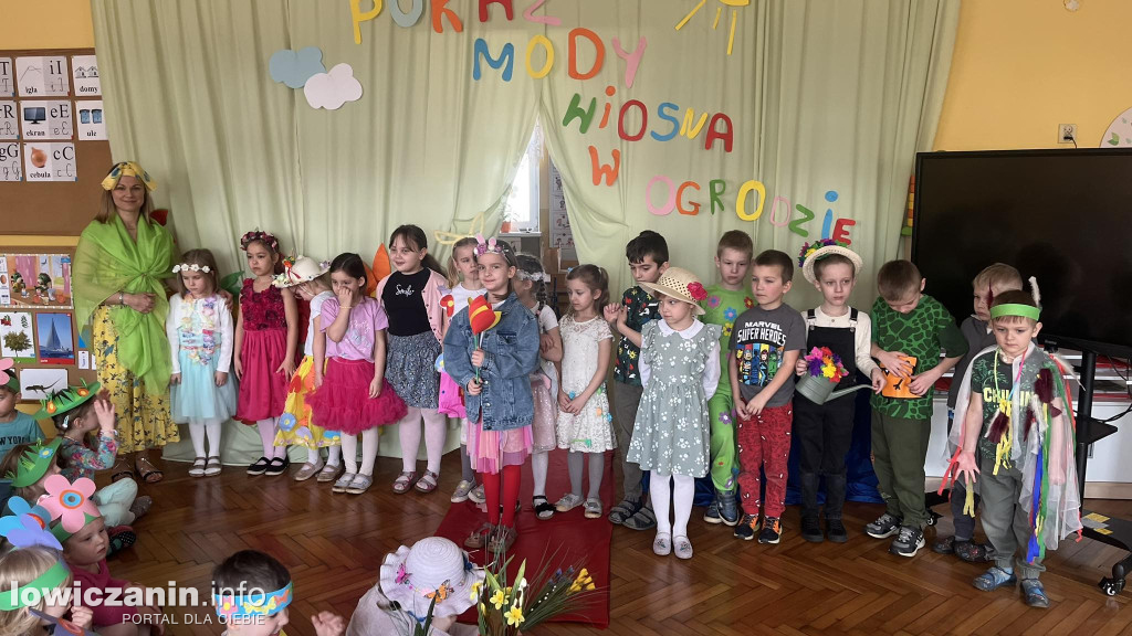 Wyjątkowy pokaz mody wiosennej w Przedszkolu Pszczółka Maja w Łowiczu