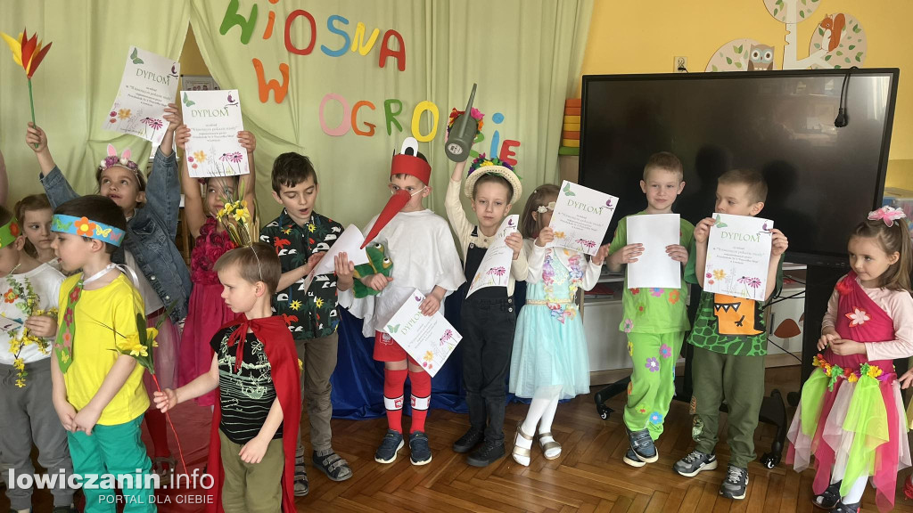 Wyjątkowy pokaz mody wiosennej w Przedszkolu Pszczółka Maja w Łowiczu