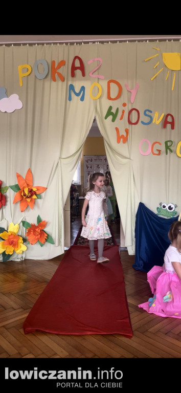 Wyjątkowy pokaz mody wiosennej w Przedszkolu Pszczółka Maja w Łowiczu
