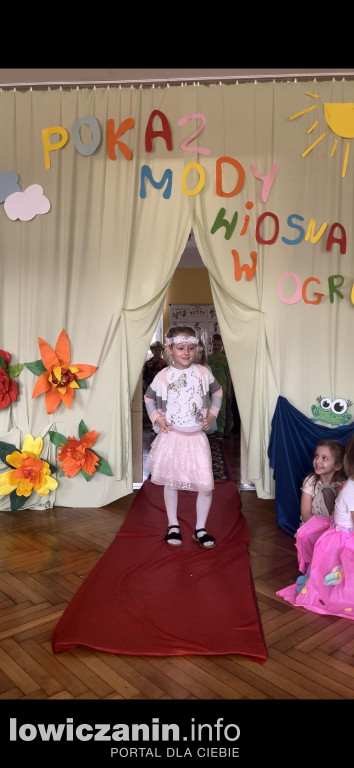 Wyjątkowy pokaz mody wiosennej w Przedszkolu Pszczółka Maja w Łowiczu