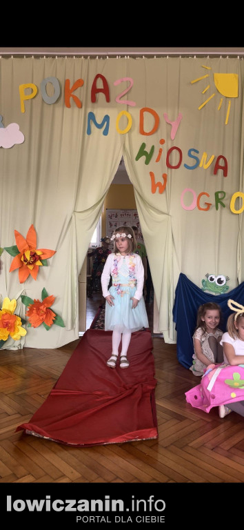 Wyjątkowy pokaz mody wiosennej w Przedszkolu Pszczółka Maja w Łowiczu
