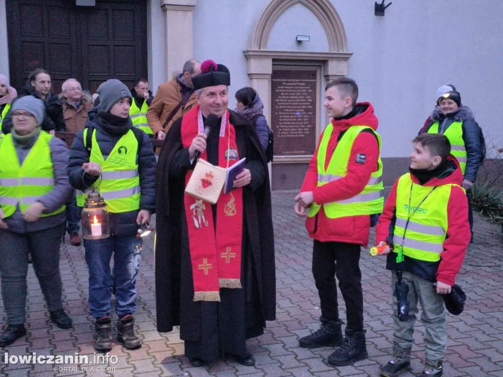 Droga krzyżowa w Łyszkowicach