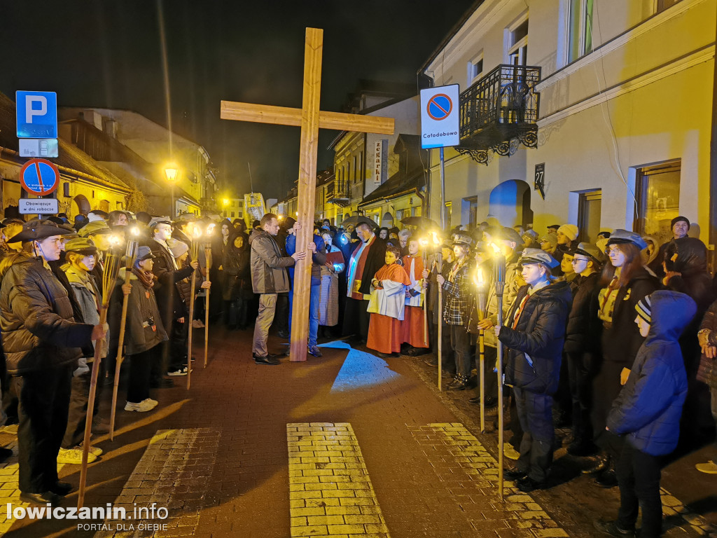 Droga Krzyżowa przeszła ulicami Łowicza