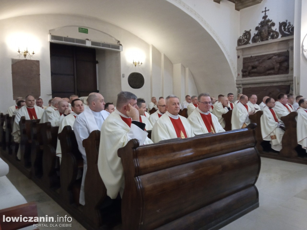 Msza jedności kapłańskiej w łowickiej katedrze