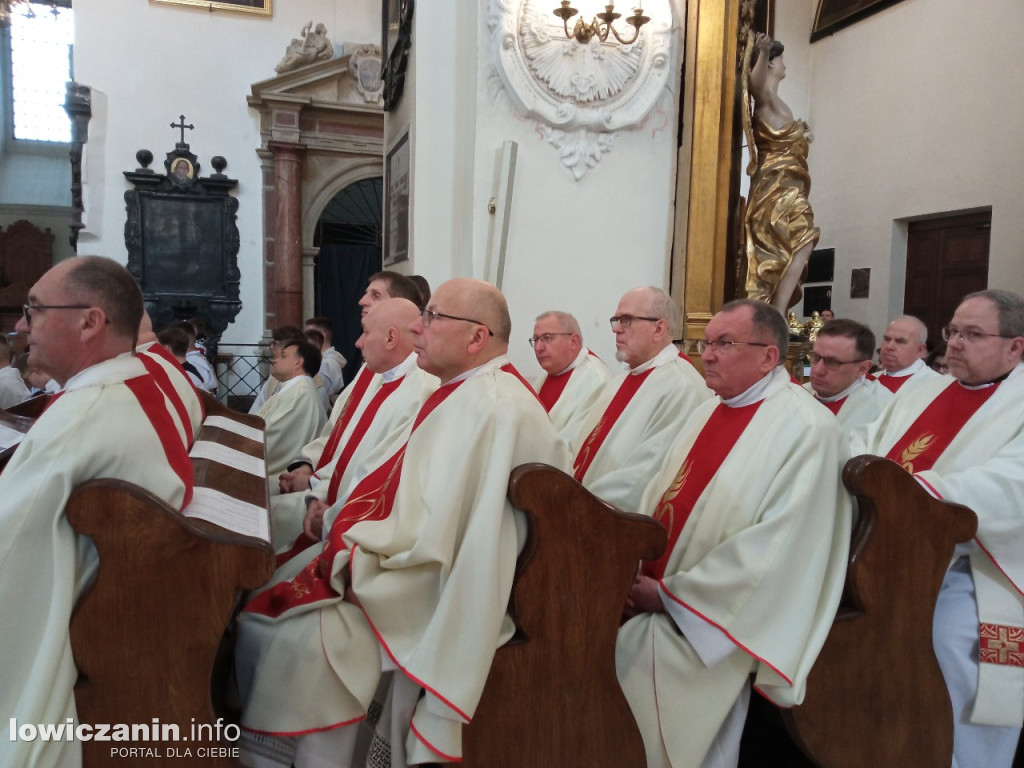 Msza jedności kapłańskiej w łowickiej katedrze
