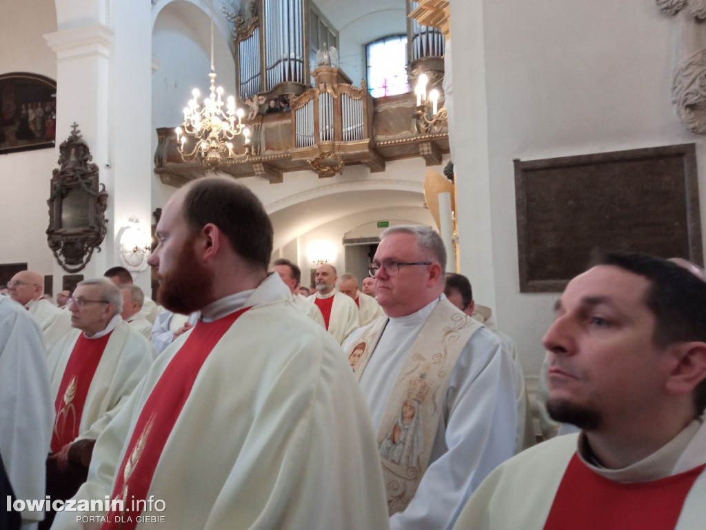 Msza jedności kapłańskiej w łowickiej katedrze