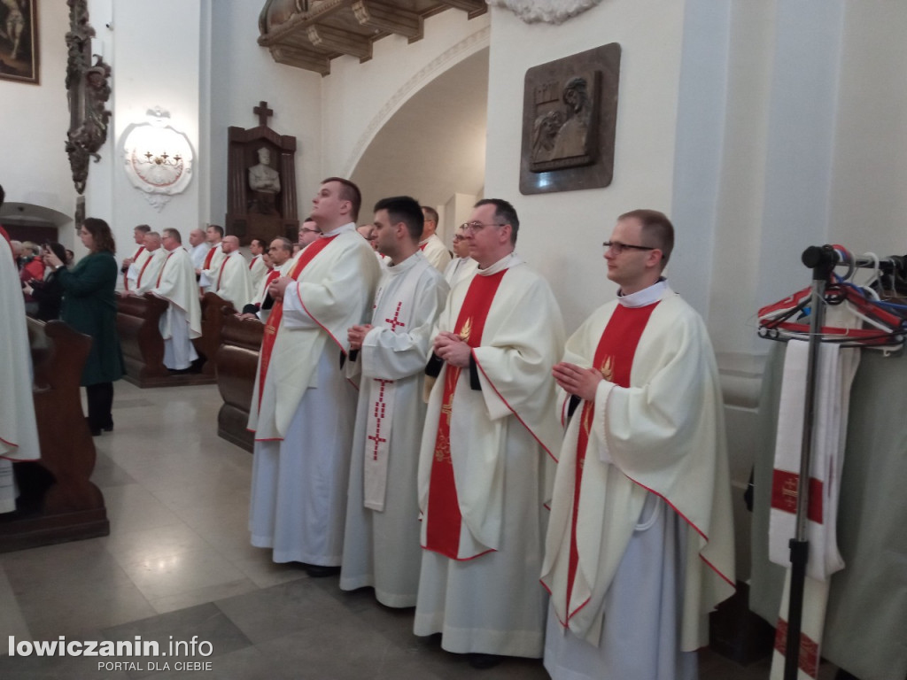 Msza jedności kapłańskiej w łowickiej katedrze