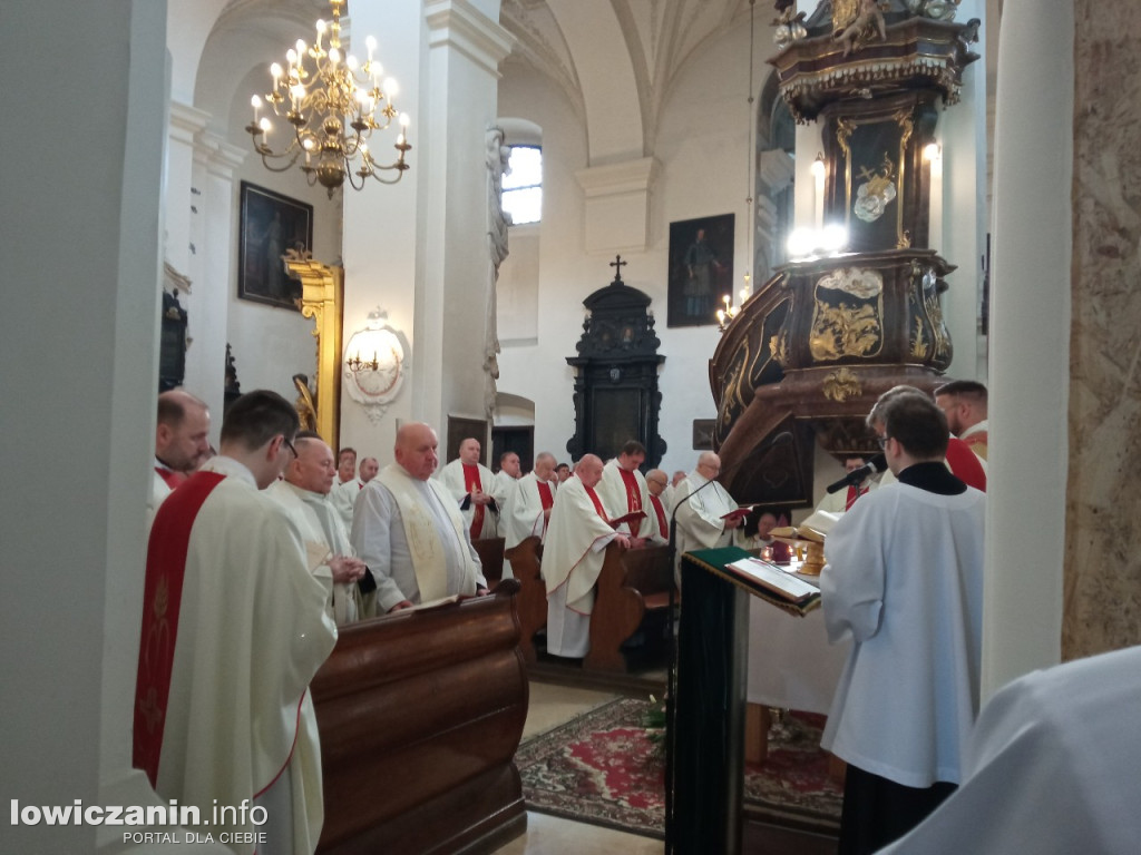 Msza jedności kapłańskiej w łowickiej katedrze