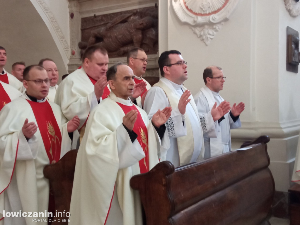 Msza jedności kapłańskiej w łowickiej katedrze