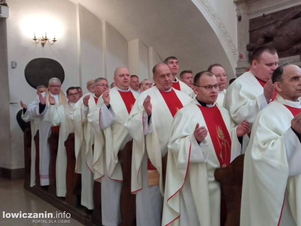 Msza jedności kapłańskiej w łowickiej katedrze