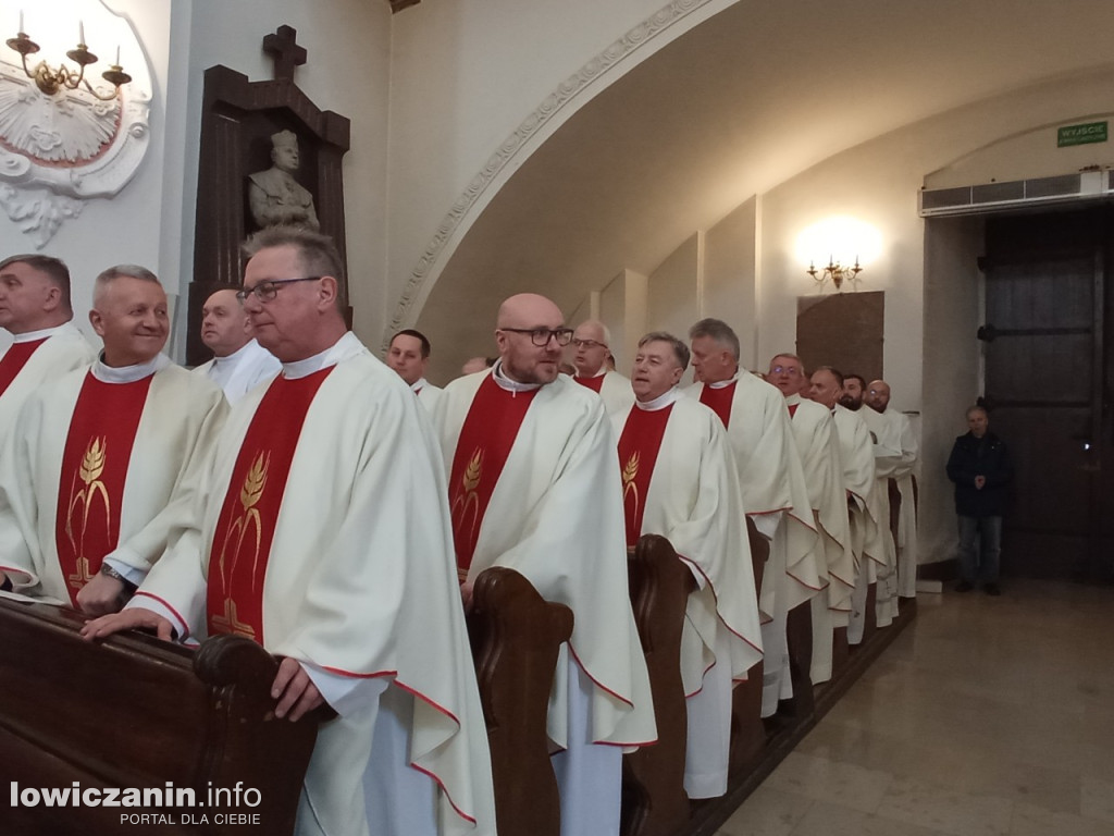 Msza jedności kapłańskiej w łowickiej katedrze