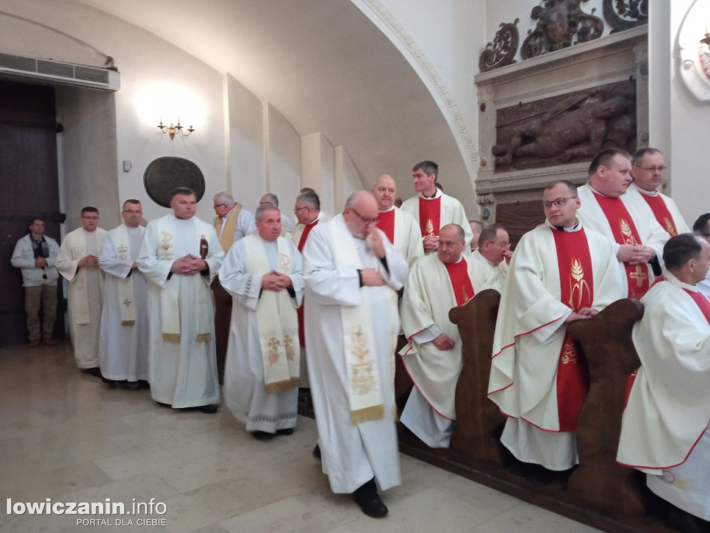 Msza jedności kapłańskiej w łowickiej katedrze