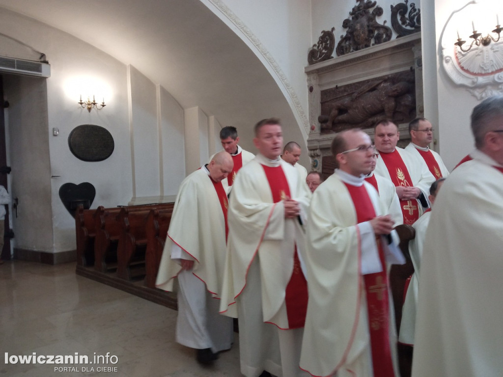 Msza jedności kapłańskiej w łowickiej katedrze
