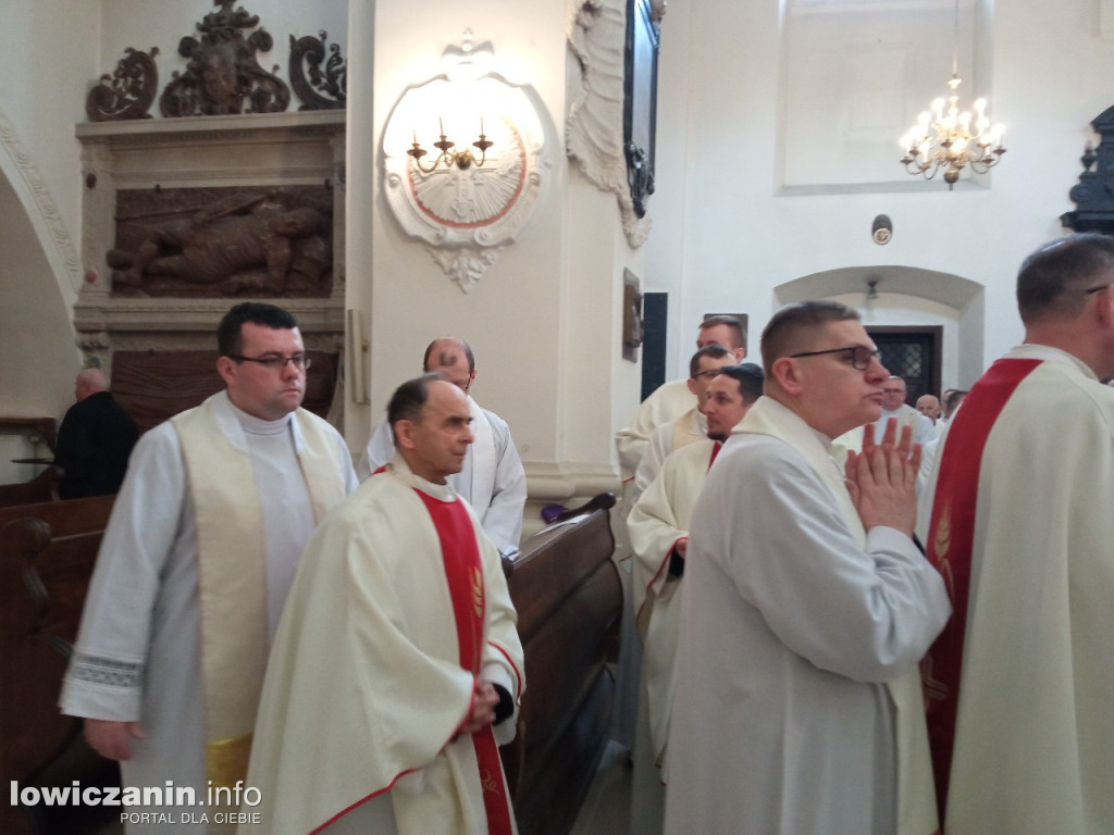 Msza jedności kapłańskiej w łowickiej katedrze