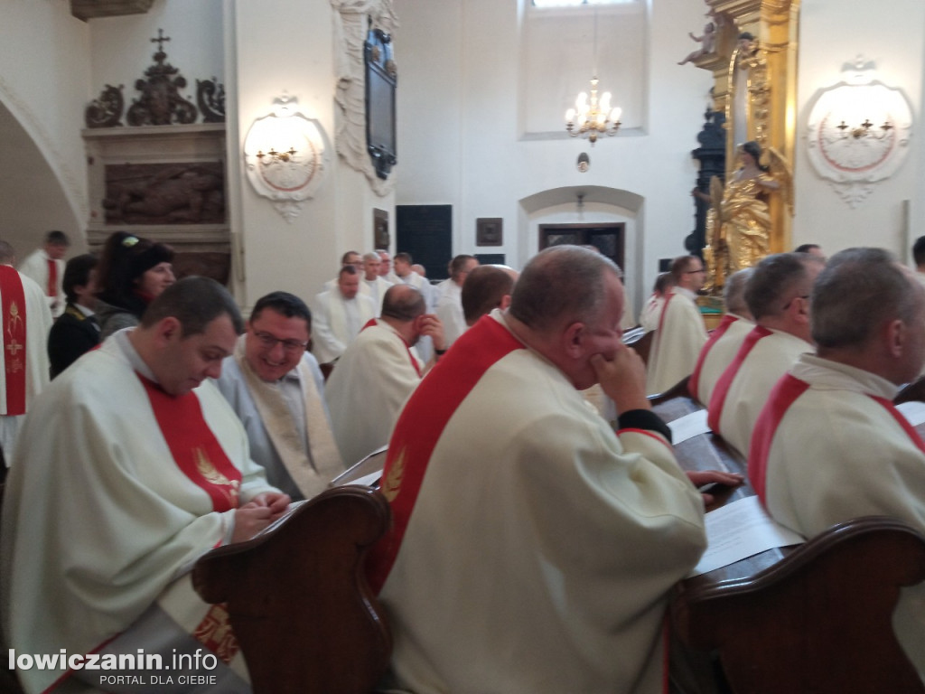 Msza jedności kapłańskiej w łowickiej katedrze