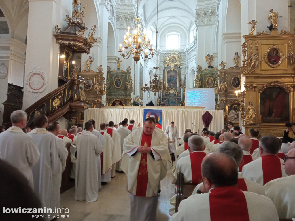 Msza jedności kapłańskiej w łowickiej katedrze