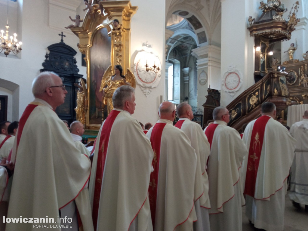 Msza jedności kapłańskiej w łowickiej katedrze
