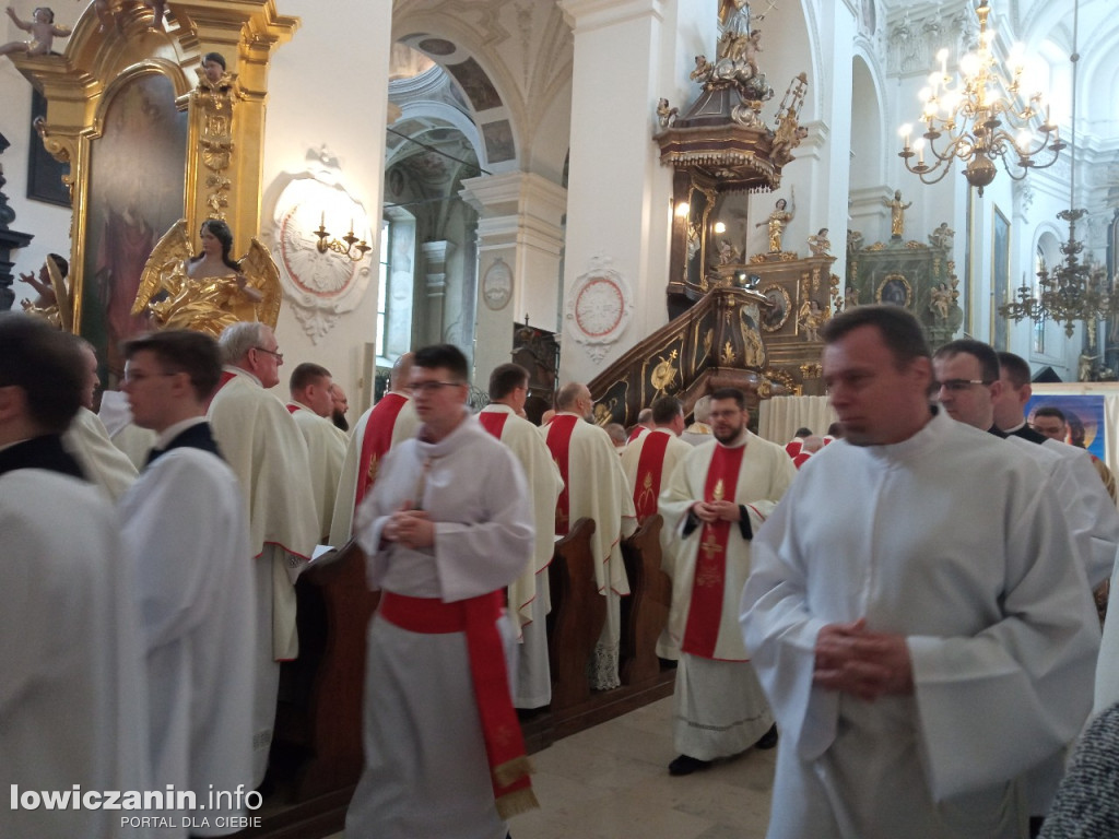 Msza jedności kapłańskiej w łowickiej katedrze