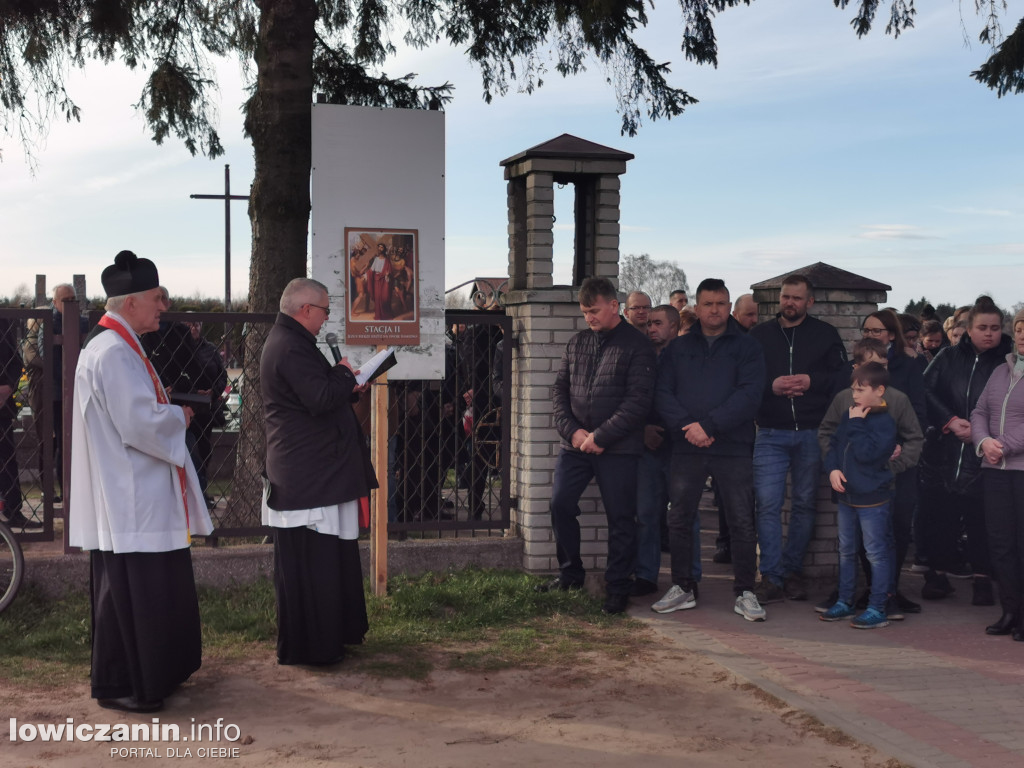 Droga krzyżowa w Boczkach Chełmońskich