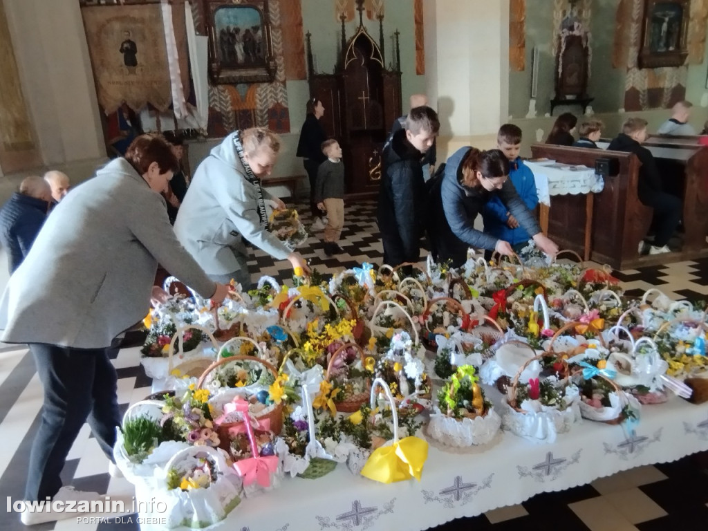 Święcenie pokarmów w kościołach w Łowiczu