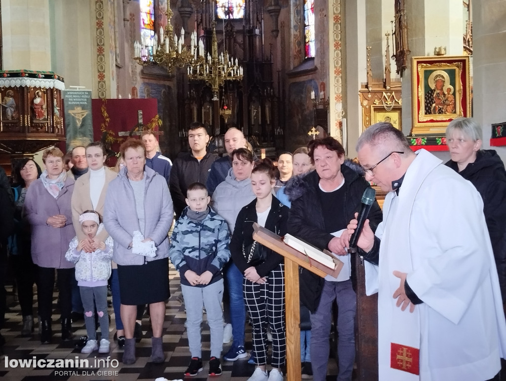 Święcenie pokarmów w kościołach w Łowiczu