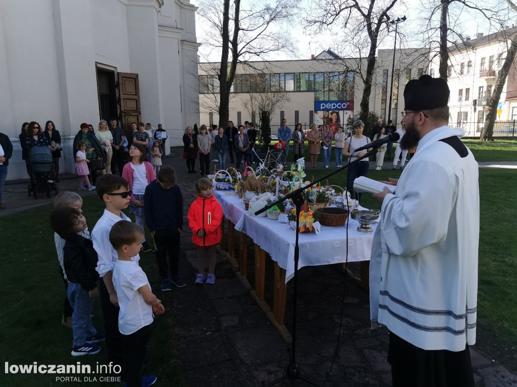 Święcenie pokarmów w kościołach w Łowiczu