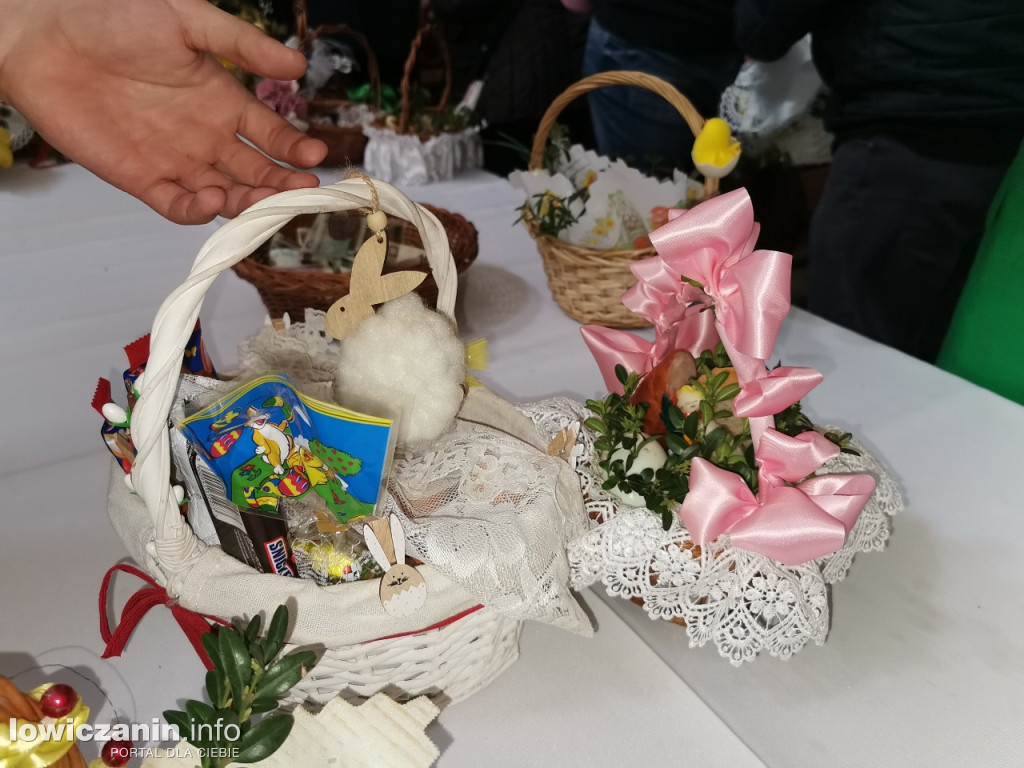 Święcenie pokarmów w kościołach w Łowiczu