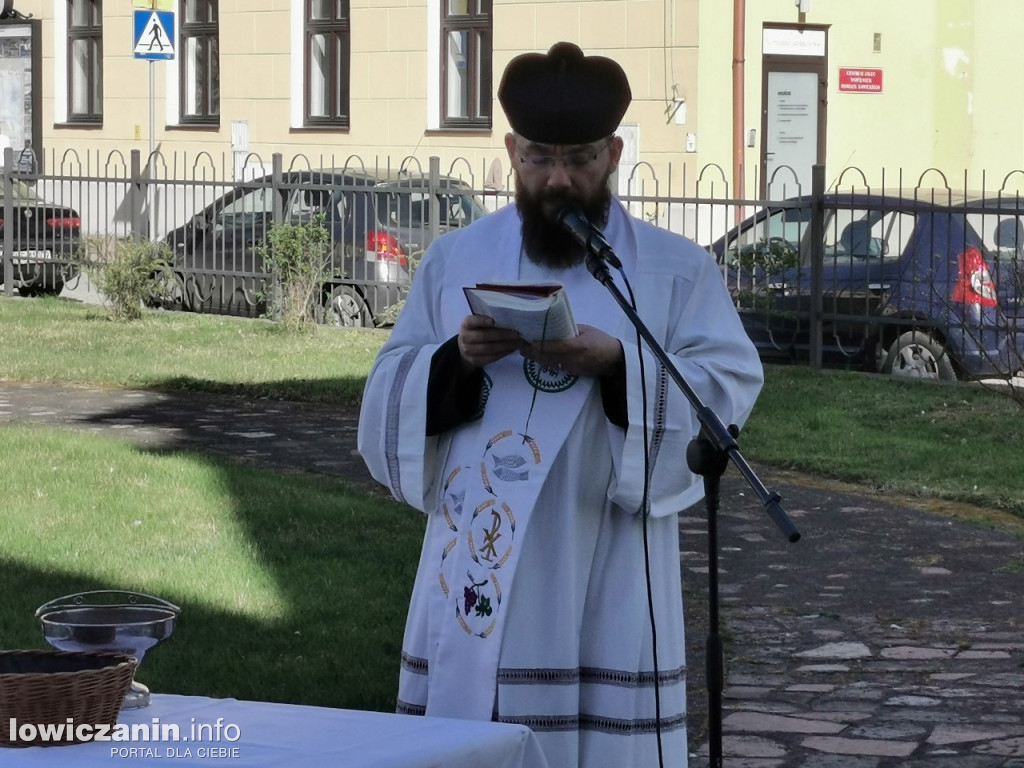 Święcenie pokarmów w kościołach w Łowiczu