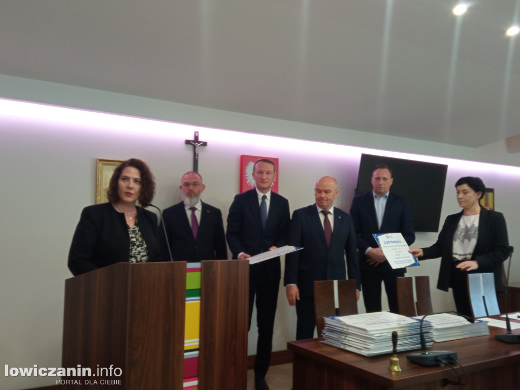 Wręczenie listów gratulacyjnych dla sportowców