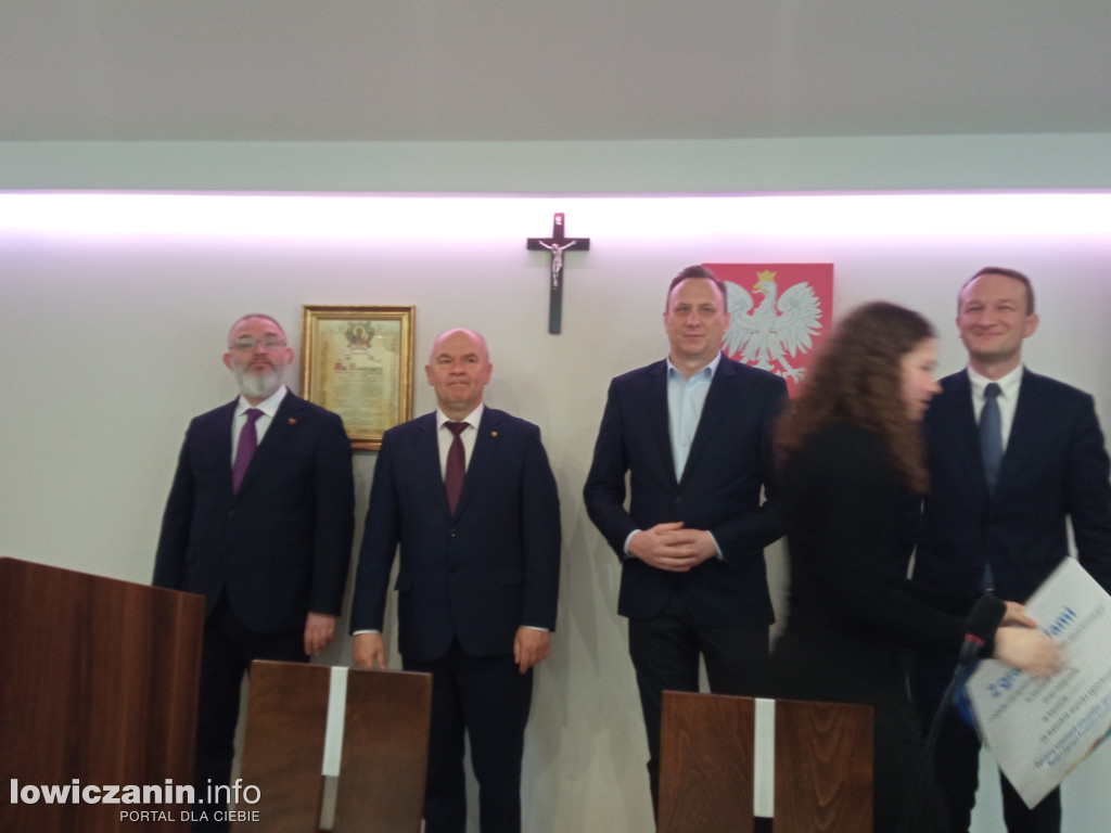 Wręczenie listów gratulacyjnych dla sportowców