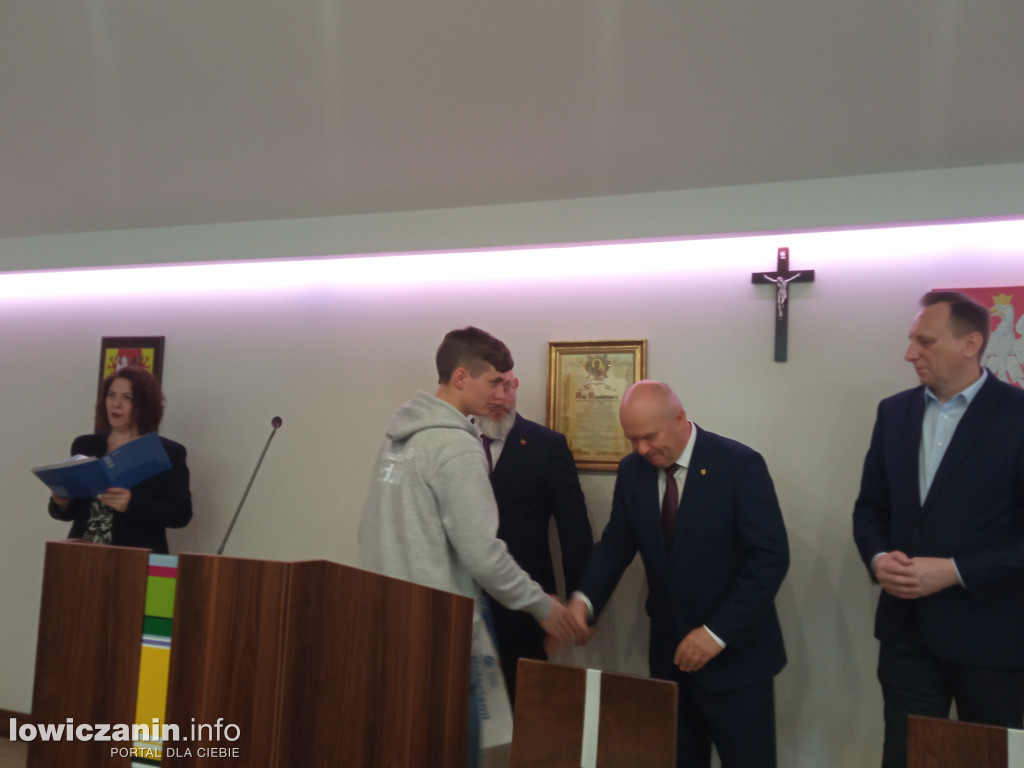 Wręczenie listów gratulacyjnych dla sportowców