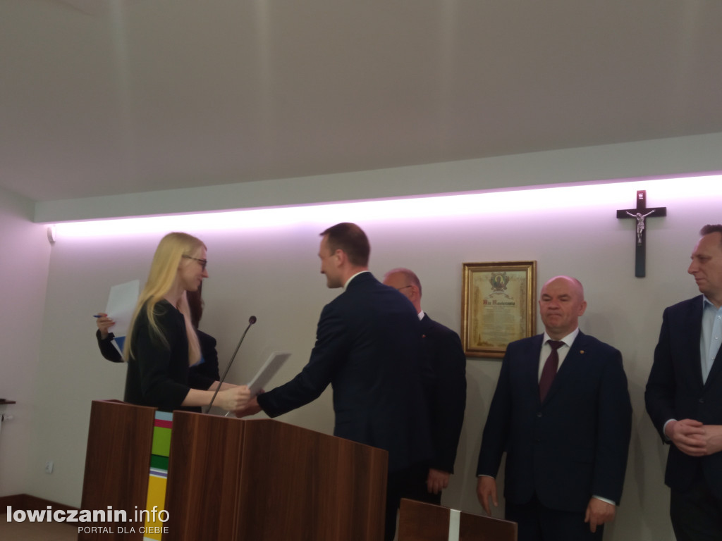 Wręczenie listów gratulacyjnych dla sportowców