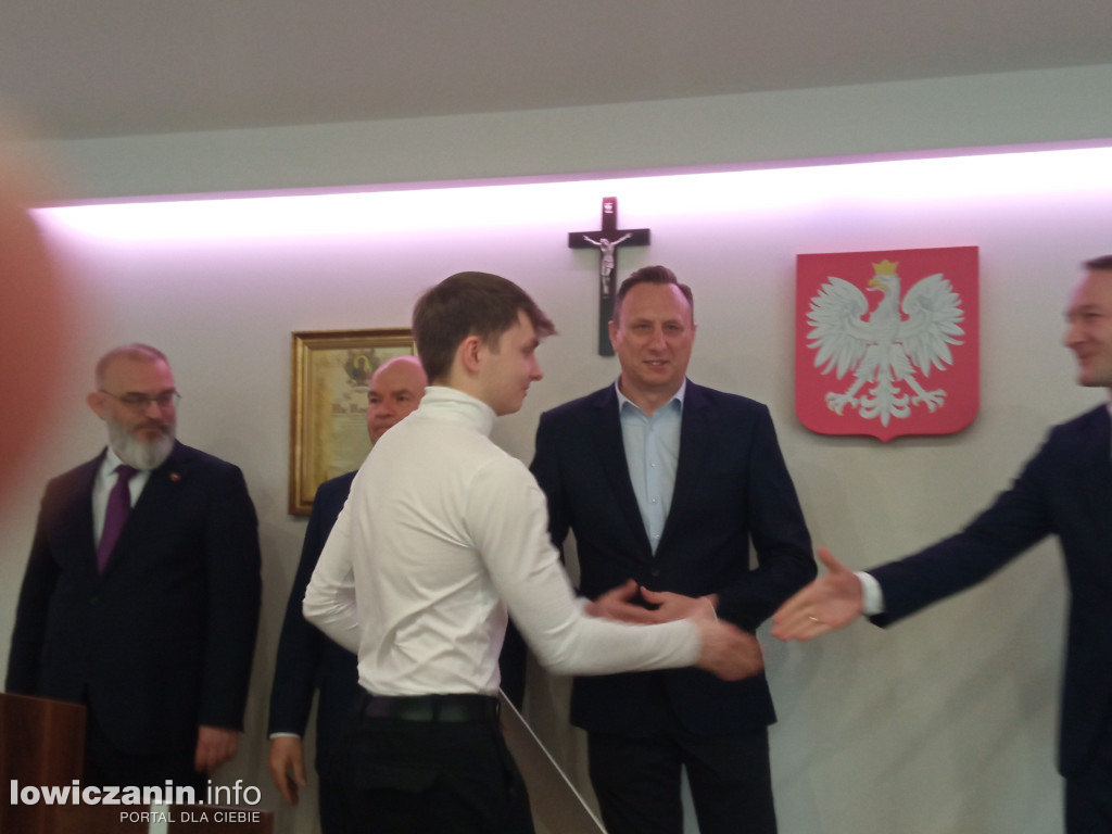 Wręczenie listów gratulacyjnych dla sportowców