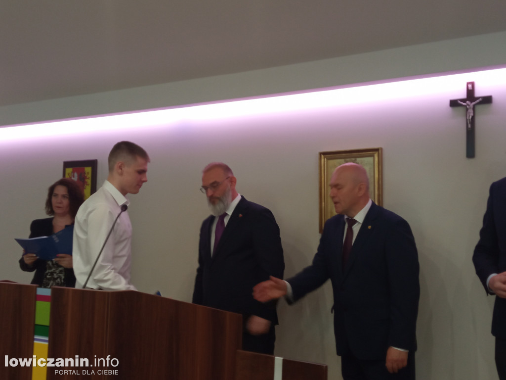 Wręczenie listów gratulacyjnych dla sportowców