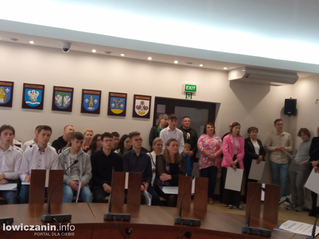Wręczenie listów gratulacyjnych dla sportowców