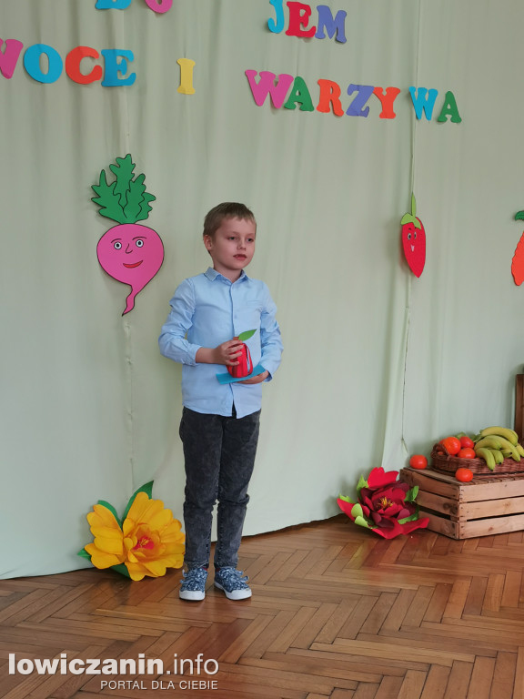 ,, Zdrowo się odżywiam, bo jem owoce i warzywa