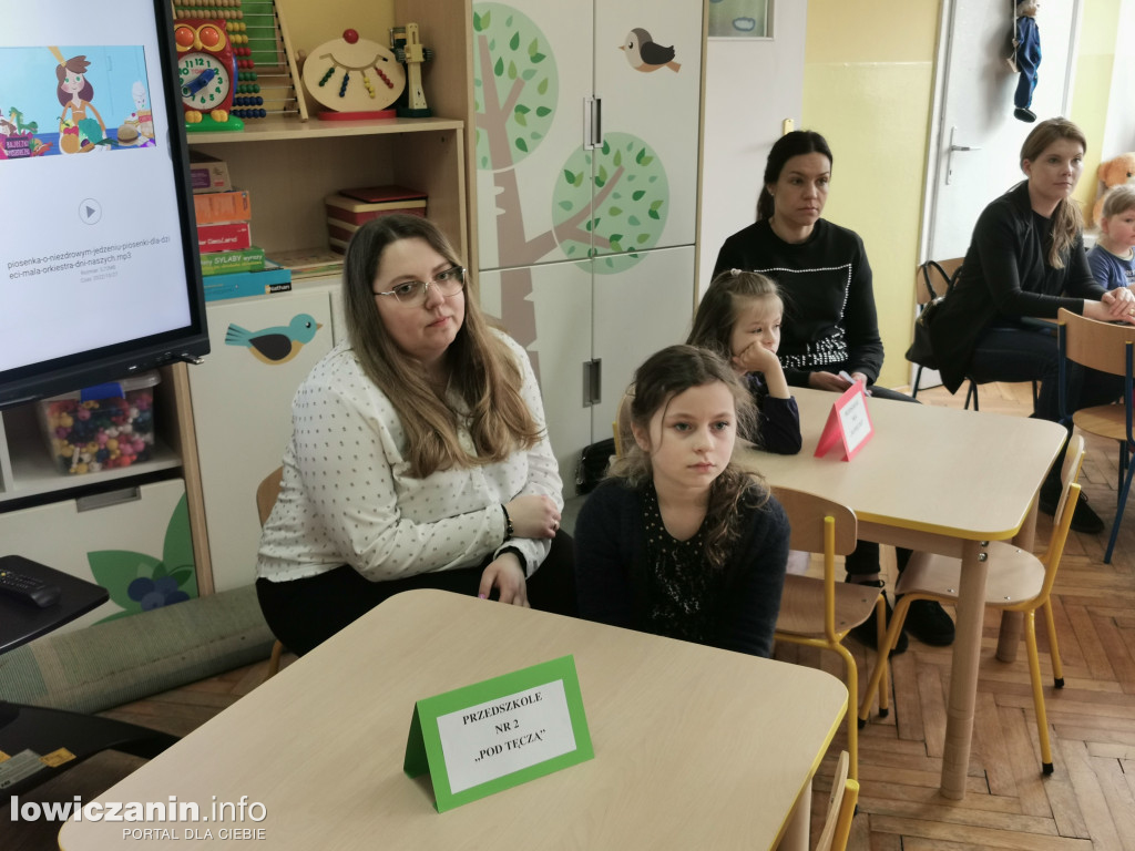 ,, Zdrowo się odżywiam, bo jem owoce i warzywa