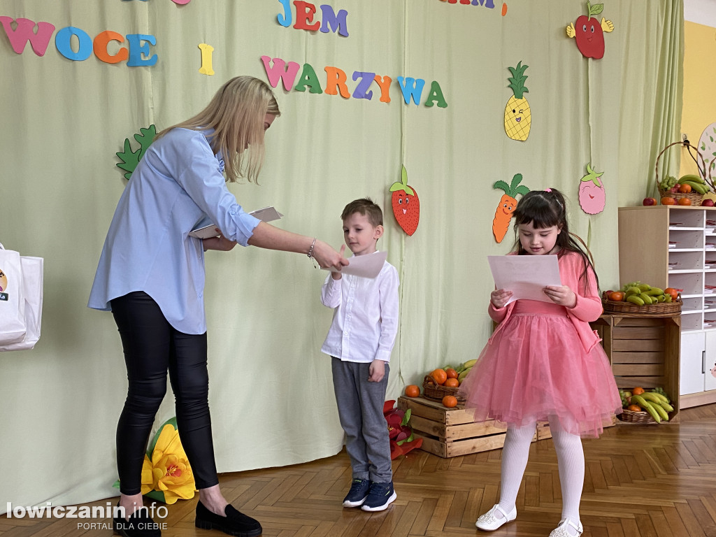 ,, Zdrowo się odżywiam, bo jem owoce i warzywa