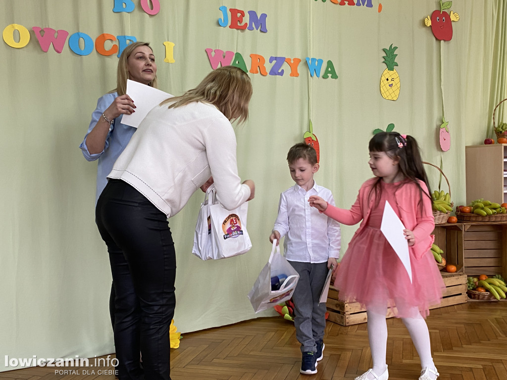 ,, Zdrowo się odżywiam, bo jem owoce i warzywa