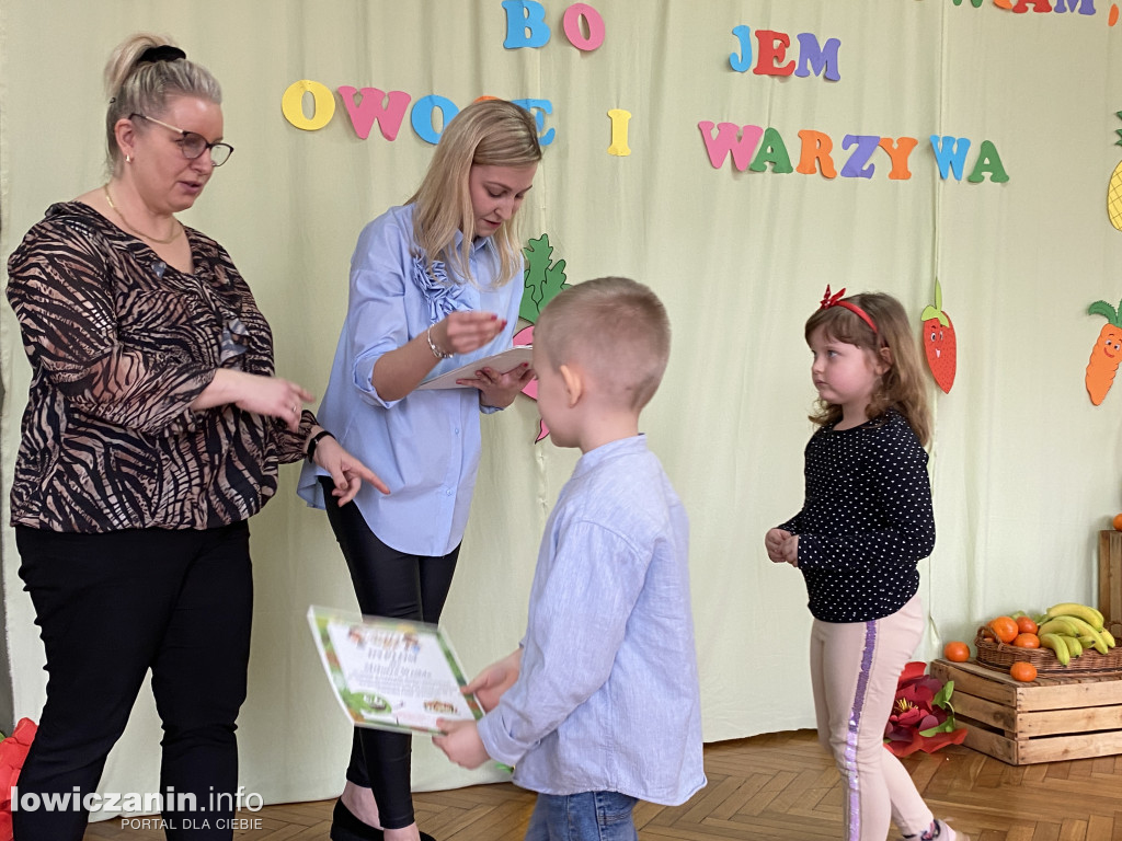 ,, Zdrowo się odżywiam, bo jem owoce i warzywa