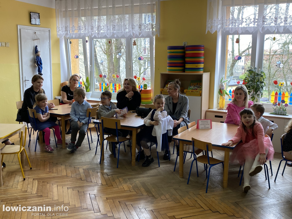 ,, Zdrowo się odżywiam, bo jem owoce i warzywa