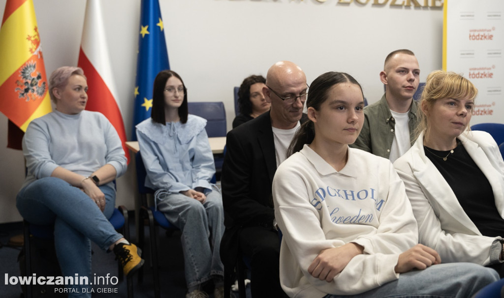 Nagrody w konkursie dla uczennic z Bolimowa