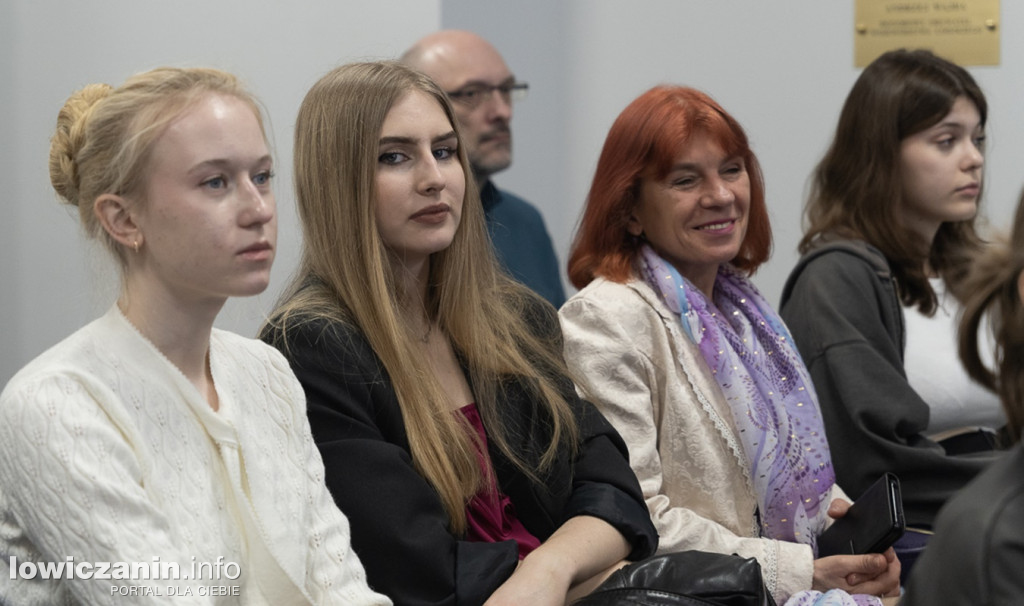 Nagrody w konkursie dla uczennic z Bolimowa