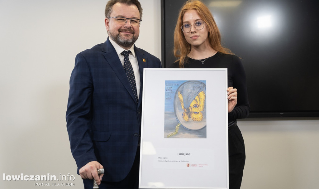 Nagrody w konkursie dla uczennic z Bolimowa