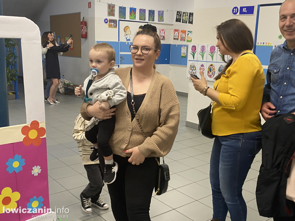 W głowieńskiej SP2 zabrzmiały piosenki z dawnych lat