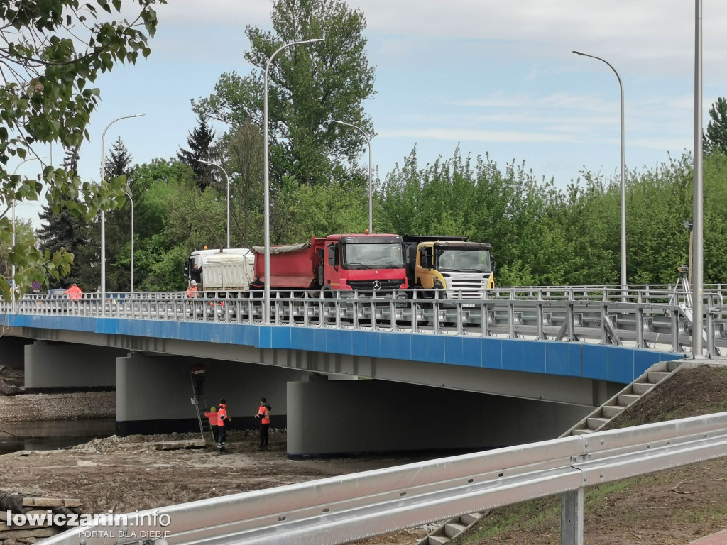Próby obciążeniowe mostu