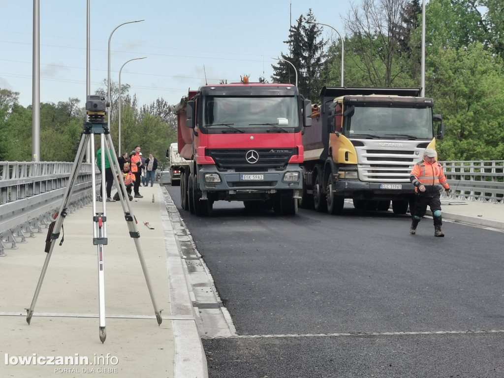 Próby obciążeniowe mostu