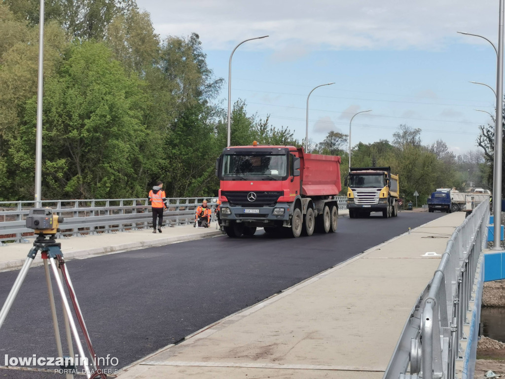 Próby obciążeniowe mostu