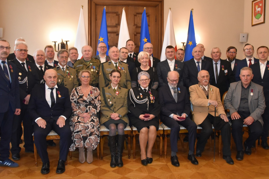 Wręcznie Krzyżów Zasługi w powiecie zgierskim